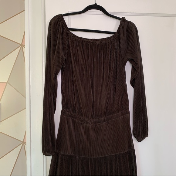 Michael Kors Dress Brown Slinky Flowy Maxi Sheer Sleeve Accordion Pleated Medium - Picture 3 of 11